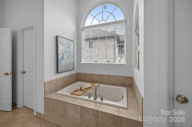 7909 Bay Pointe Drive, Denver, NC 28037