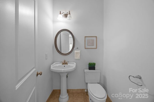 7909 Bay Pointe Drive, Denver, NC 28037