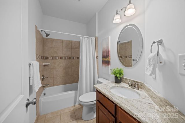 7909 Bay Pointe Drive, Denver, NC 28037