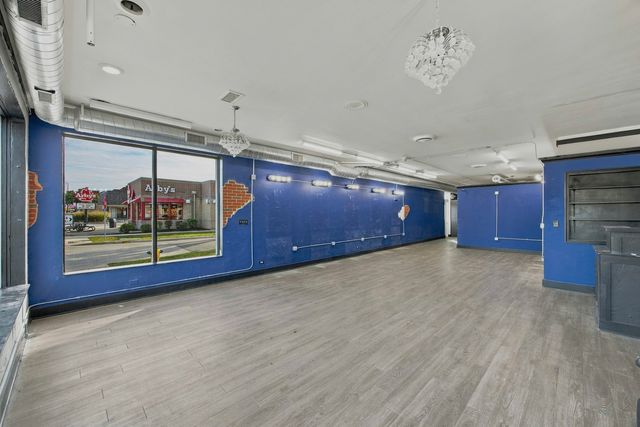 350 N York Street 1, Elmhurst, IL 60126