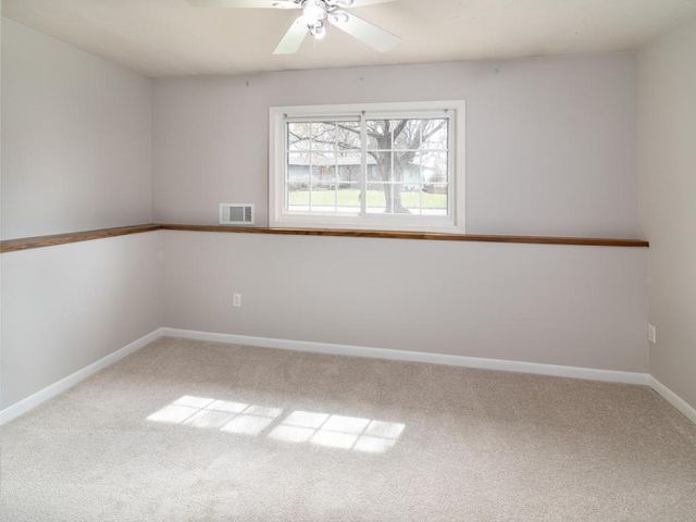 1743 Presidential Lane, Shakopee, MN 55379