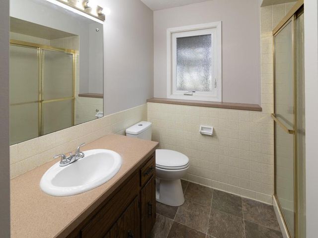 1743 Presidential Lane, Shakopee, MN 55379