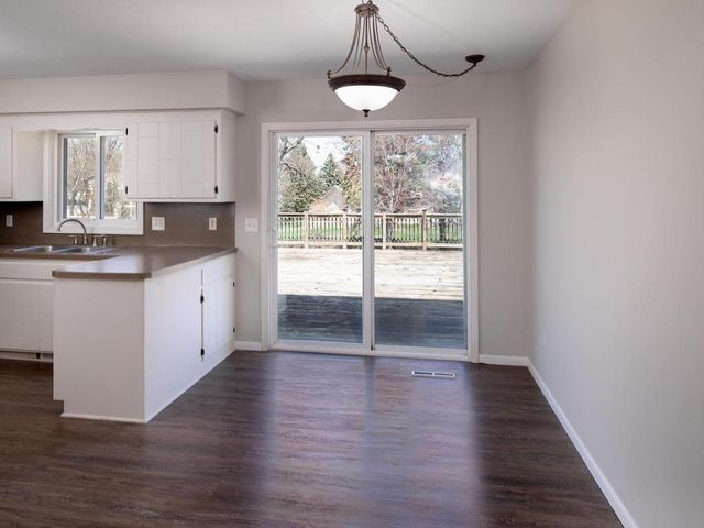 1743 Presidential Lane, Shakopee, MN 55379