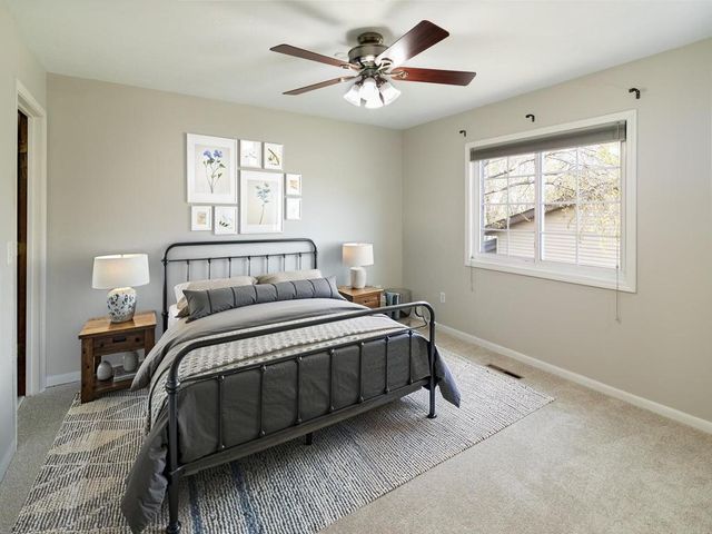 1743 Presidential Lane, Shakopee, MN 55379