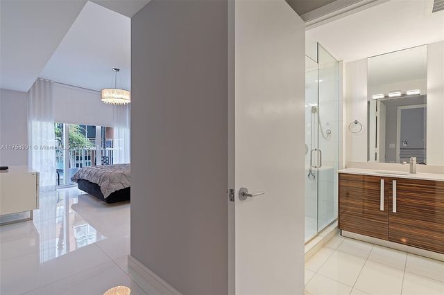 2020 N Bayshore Dr TH 104, Miami, FL 33137