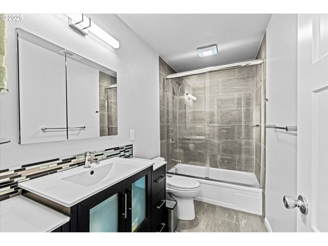 14825 Sw 106TH Ave, Portland, OR 97224