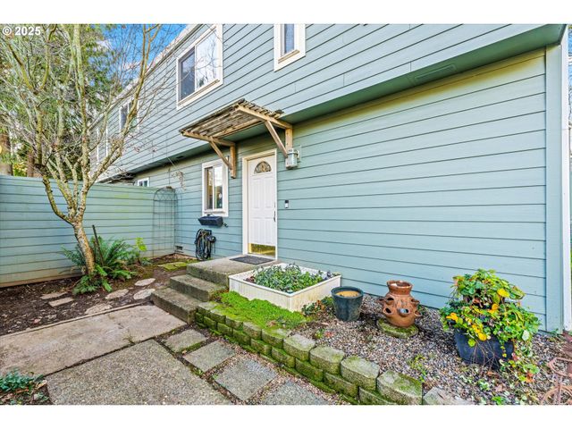 14825 Sw 106TH Ave, Portland, OR 97224