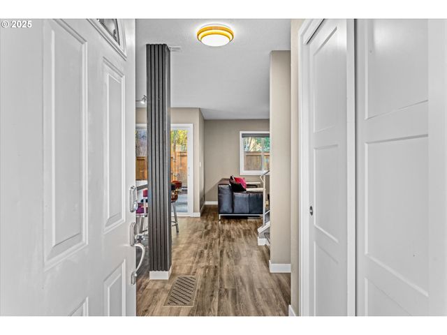 14825 Sw 106TH Ave, Portland, OR 97224