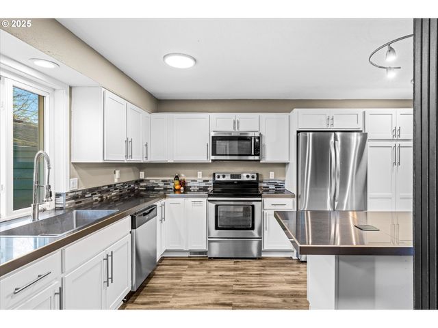 14825 Sw 106TH Ave, Portland, OR 97224