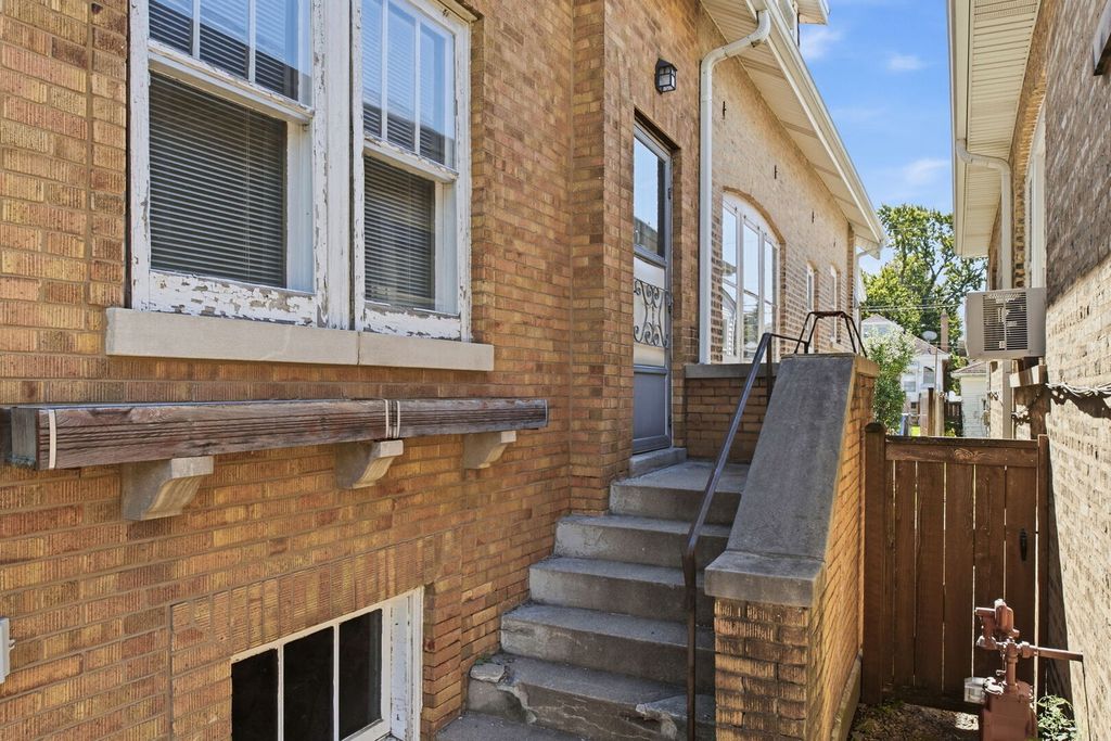 5505 W Pensacola Avenue, Chicago, IL 60641 — photo 3