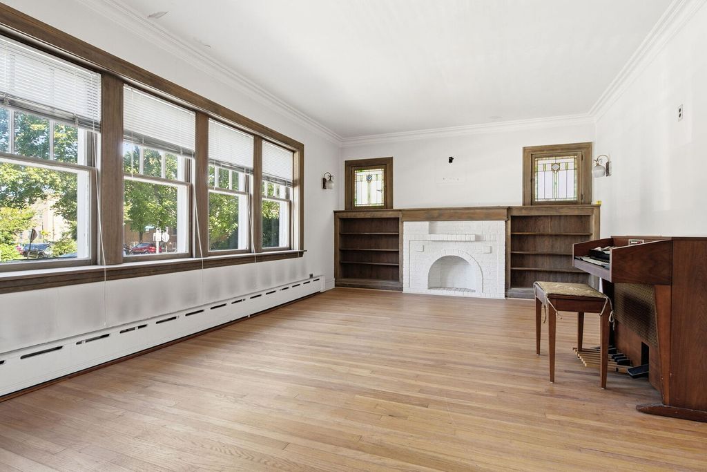 5505 W Pensacola Avenue, Chicago, IL 60641 — photo 4