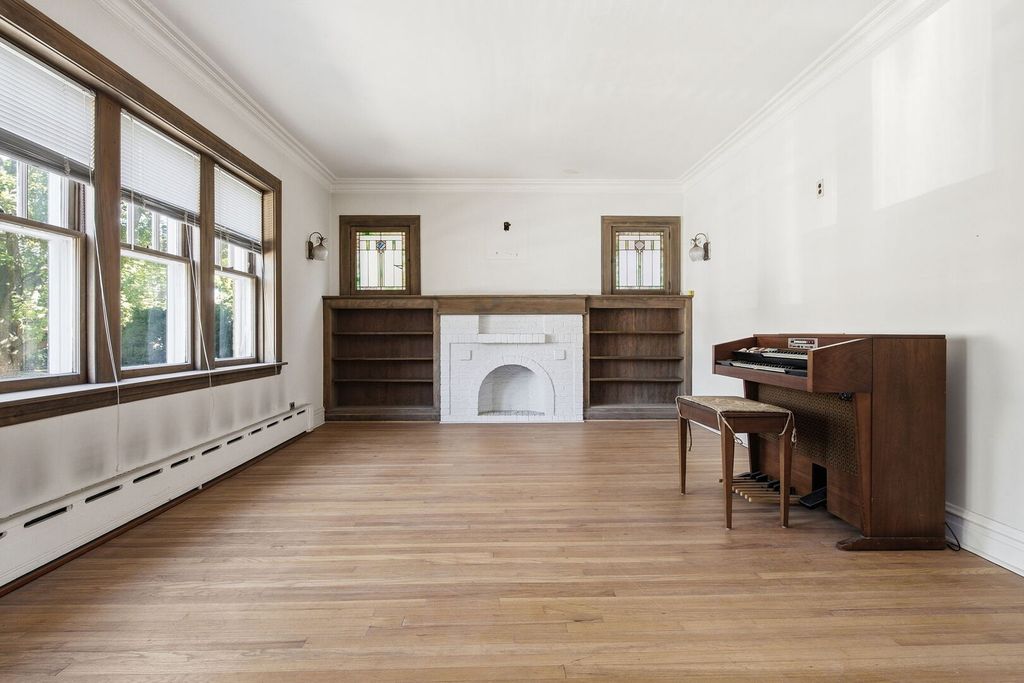 5505 W Pensacola Avenue, Chicago, IL 60641 — photo 5
