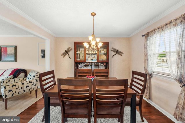 8 DAN RD, Hamilton, NJ 08620