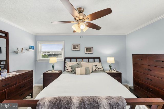 8 DAN RD, Hamilton, NJ 08620