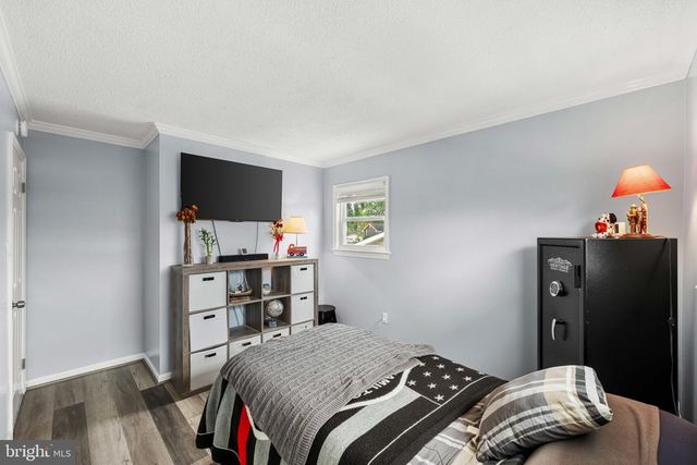 8 DAN RD, Hamilton, NJ 08620