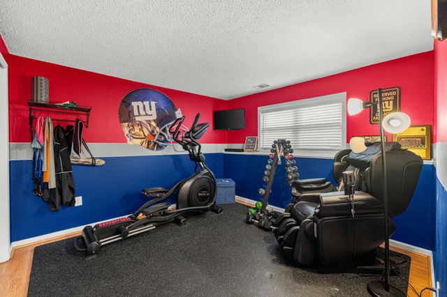 8 DAN RD, Hamilton, NJ 08620