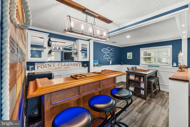 8 DAN RD, Hamilton, NJ 08620