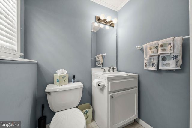 8 DAN RD, Hamilton, NJ 08620