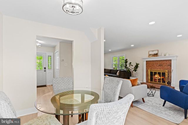 908 ASHBURN ST, Herndon, VA 20170