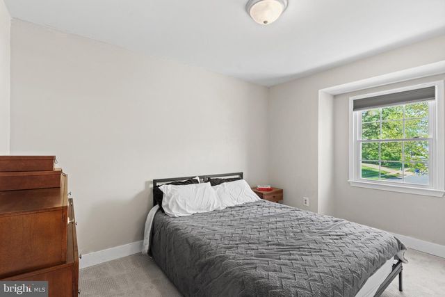 908 ASHBURN ST, Herndon, VA 20170