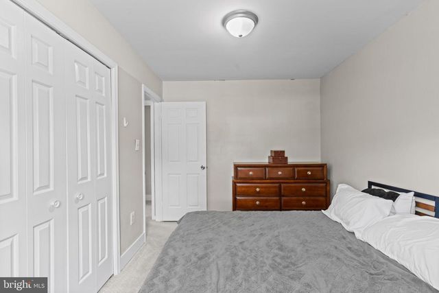 908 ASHBURN ST, Herndon, VA 20170