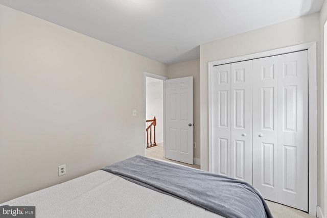 908 ASHBURN ST, Herndon, VA 20170