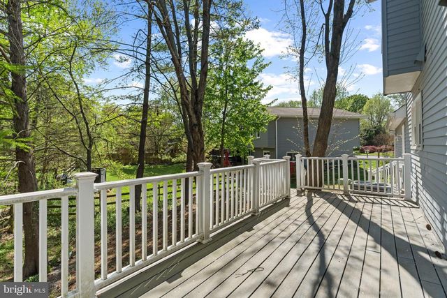 908 ASHBURN ST, Herndon, VA 20170