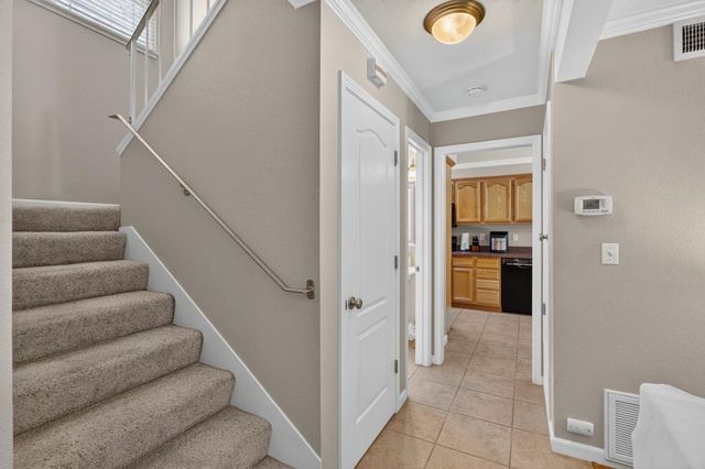 7047 La Costa Ln, Citrus Heights, CA 95621