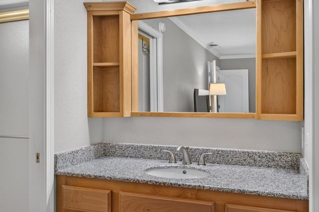 7047 La Costa Ln, Citrus Heights, CA 95621