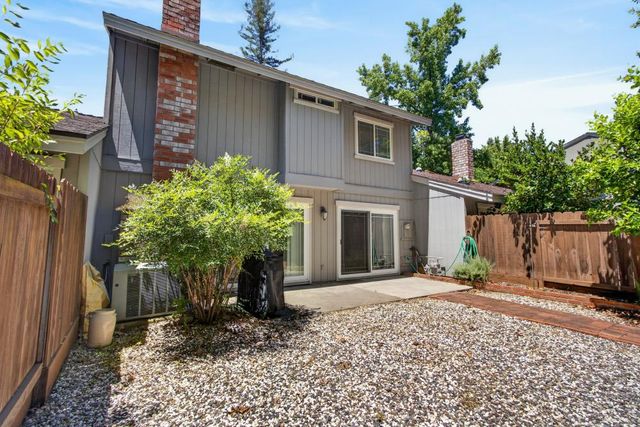 7047 La Costa Ln, Citrus Heights, CA 95621