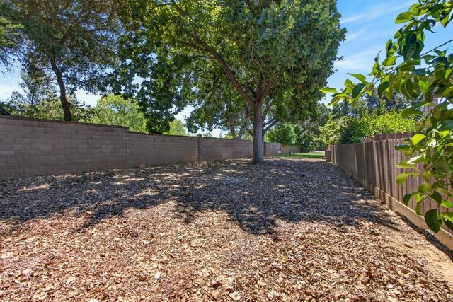 7047 La Costa Ln, Citrus Heights, CA 95621