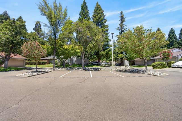 7047 La Costa Ln, Citrus Heights, CA 95621