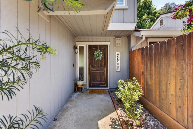 7047 La Costa Ln, Citrus Heights, CA 95621