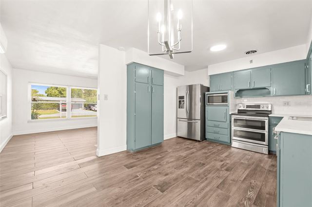 8141 42ND STREET N, Pinellas Park, FL 33781
