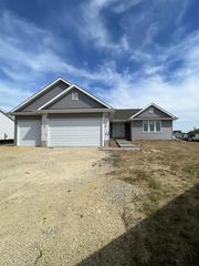 3709 CARDINAL Drive, Beloit, WI 53511