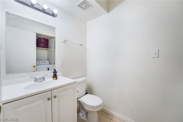 6135 Meadowgrass Lane, Las Vegas, NV 89103