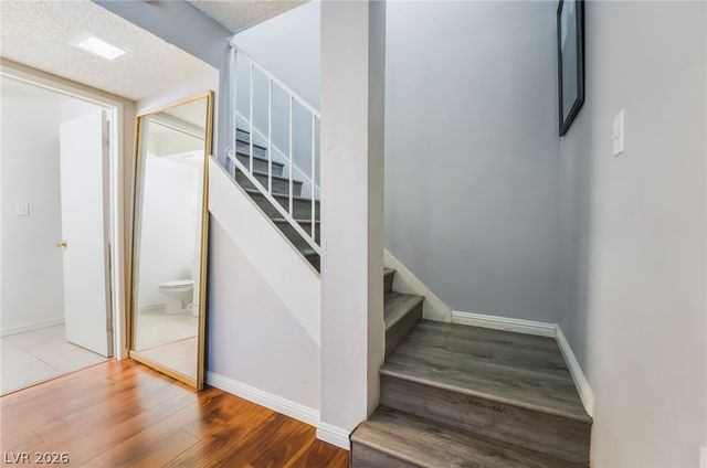 6135 Meadowgrass Lane, Las Vegas, NV 89103