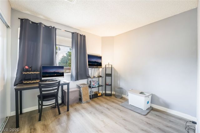 6135 Meadowgrass Lane, Las Vegas, NV 89103