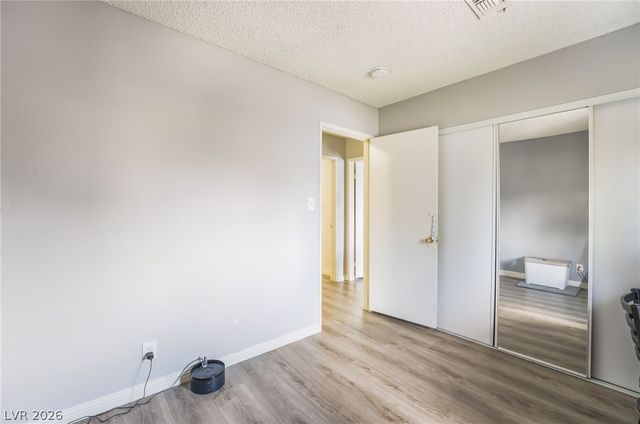 6135 Meadowgrass Lane, Las Vegas, NV 89103