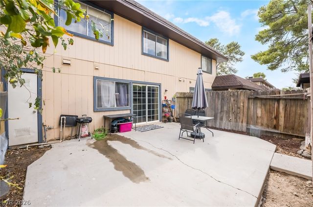 6135 Meadowgrass Lane, Las Vegas, NV 89103