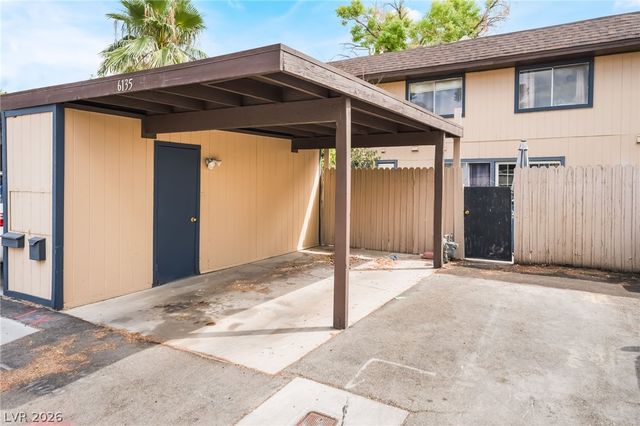 6135 Meadowgrass Lane, Las Vegas, NV 89103