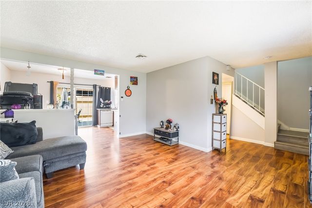 6135 Meadowgrass Lane, Las Vegas, NV 89103