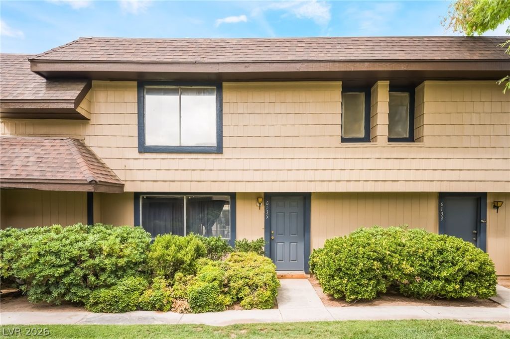 6135 Meadowgrass Lane, Las Vegas, NV 89103