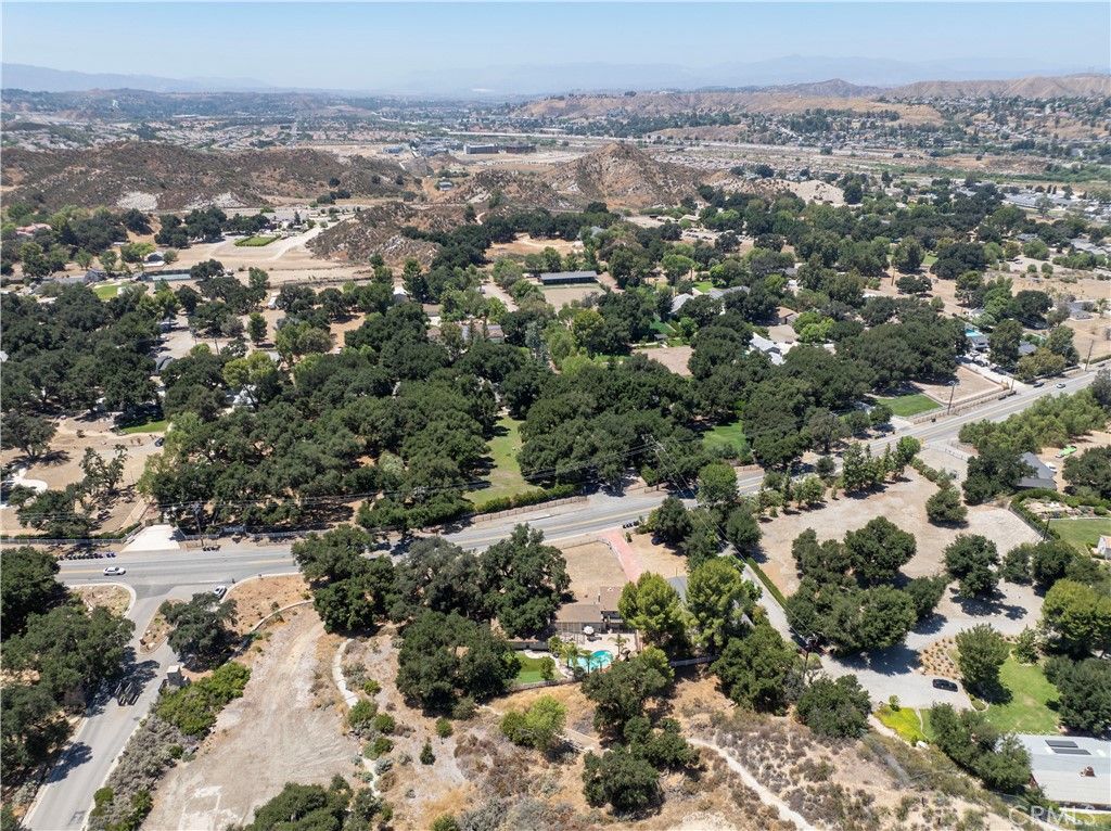 Image 10 of property listing at 27756 Sand Canyon Rd., Canyon Country, CA 91387