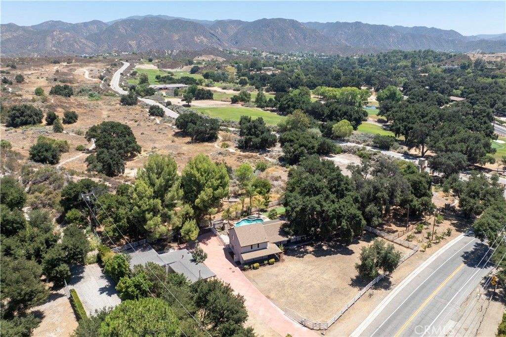Image 7 of property listing at 27756 Sand Canyon Rd., Canyon Country, CA 91387