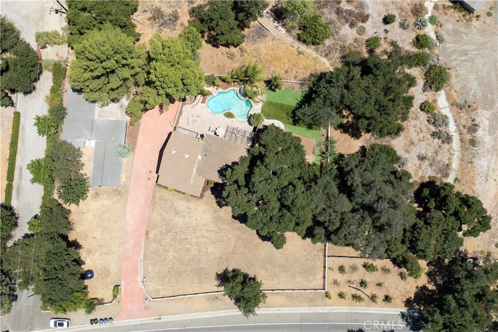 Image 9 of property listing at 27756 Sand Canyon Rd., Canyon Country, CA 91387