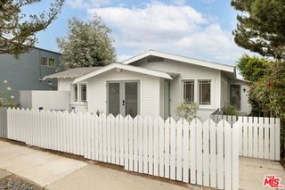 734 Pier Avenue, Santa Monica, CA 90405