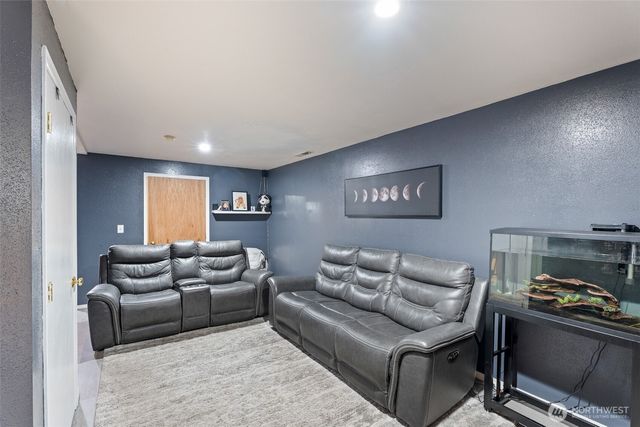 1716 N Anne Avenue, East Wenatchee, WA 98802