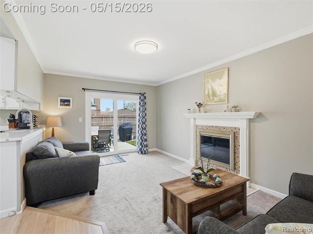 31444 Gardendale Drive, Warren, MI 48088