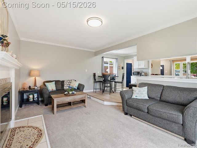 31444 Gardendale Drive, Warren, MI 48088